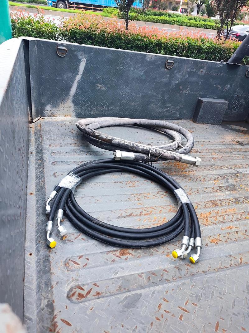 液压软管的特点和用途 液压软管使用注意