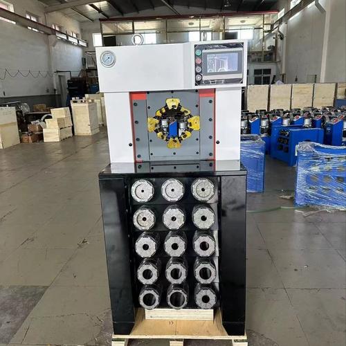 液压锁管机的锁瓣压好管后老是回不去,必须用锤子敲一下才能回去是怎么回... 液压锁管机的锁瓣压好管后老是回不去,必须用锤子敲一下才能回去是怎么回...