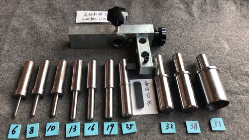 液压管打胶怎么拆下来 液压管打胶怎么拆下来