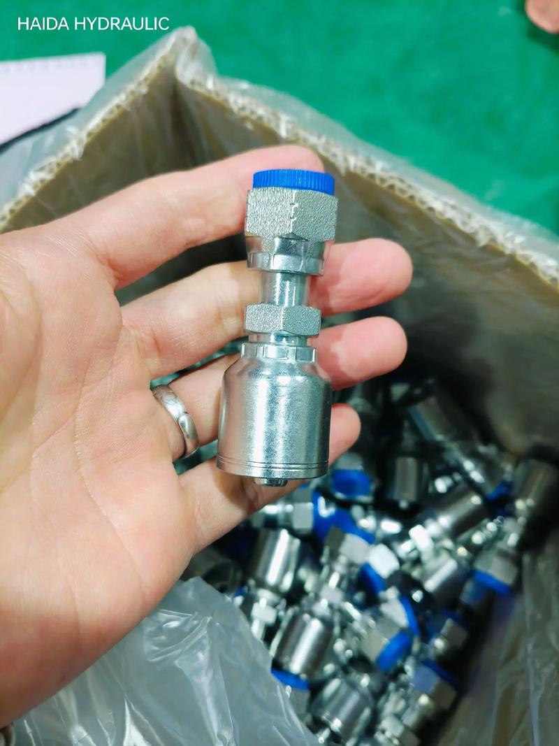 胶管总成接头型号有何区别? 胶管总成接头型号有何区别?